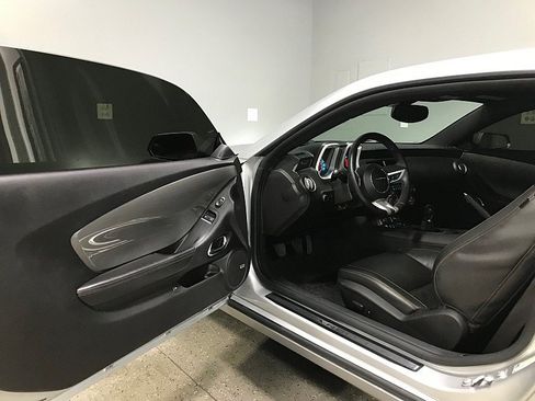 Used 2010 Chevrolet Camaro SS w/ RS Package RWD image 9