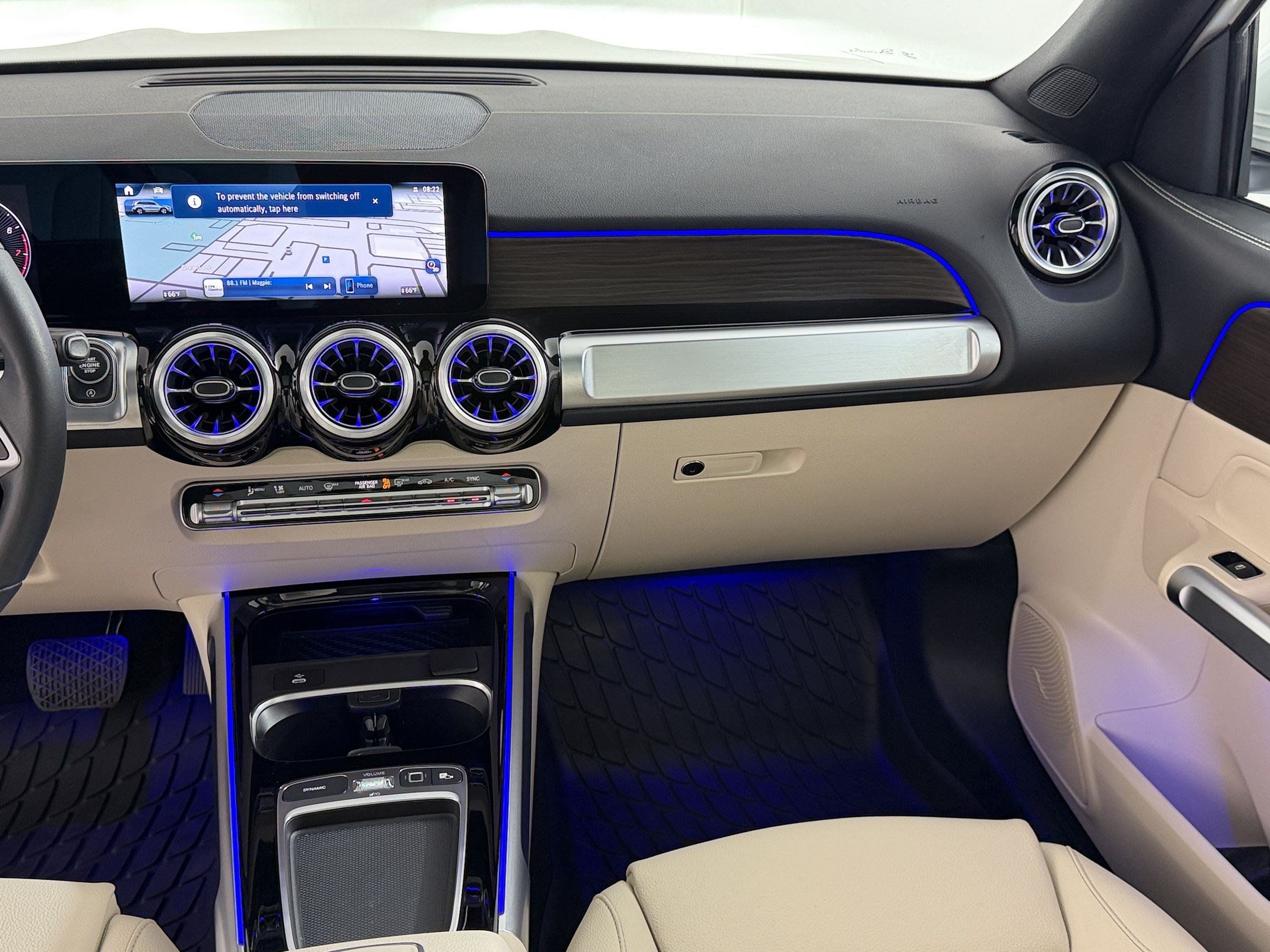 Used 2025 Mercedes-Benz GLB 250 4MATIC image 29