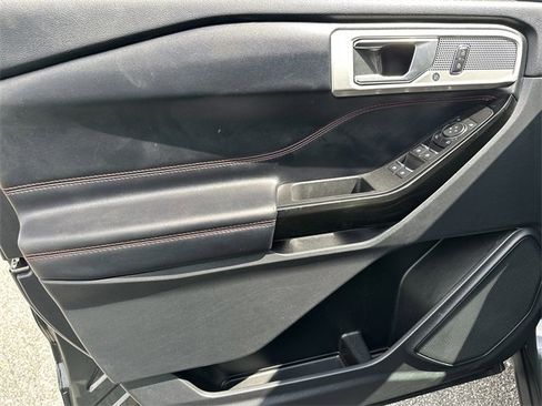 Used 2022 Ford Explorer ST-Line w/ Class IV Trailer Tow Package image 10