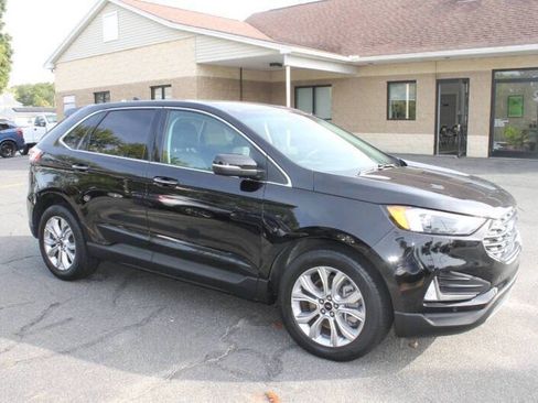 Used 2024 Ford Edge Titanium image 9