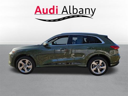 Used 2025 Audi Q5 Premium Plus w/ Premium Plus image 7