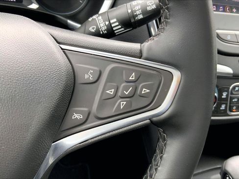 Used 2024 Chevrolet Equinox LT image 20