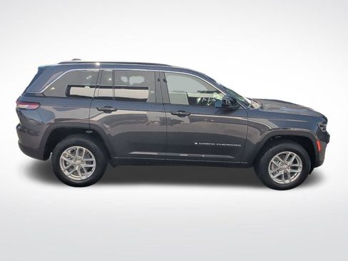 Used 2025 Jeep Grand Cherokee Laredo X w/ Luxury Tech Group I image 6