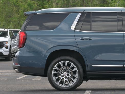 Used 2025 GMC Yukon Denali w/ Sun & Power Step Package RWD image 5