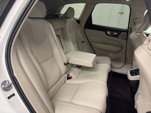 Used 2023 Volvo XC60 B5 Ultimate AWD/4WD image 40