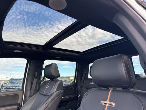 Used 2024 Ford F250 Platinum image 16