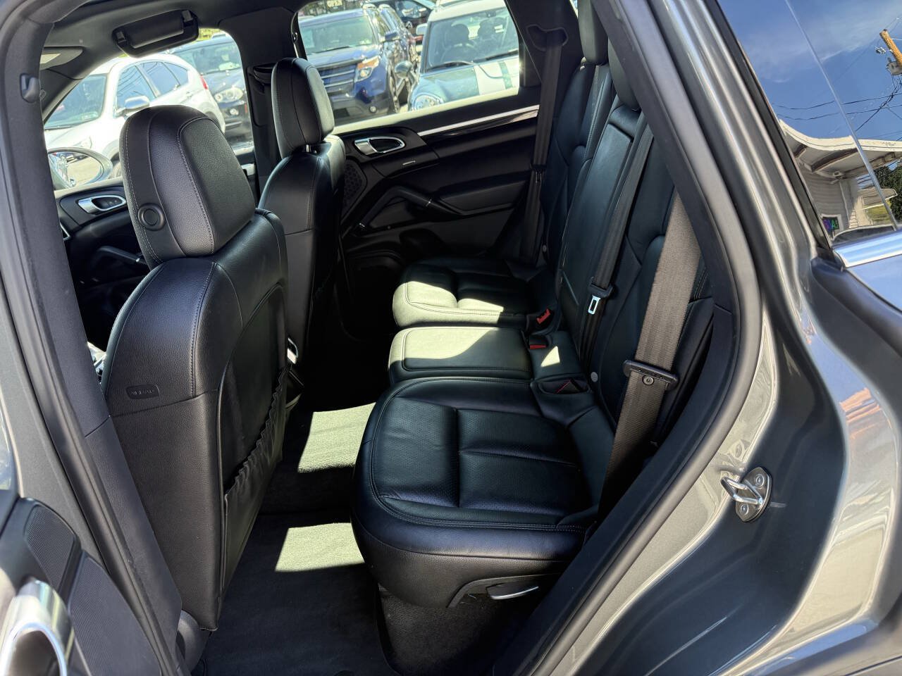 Used 2016 Porsche Cayenne AWD/4WD image 8