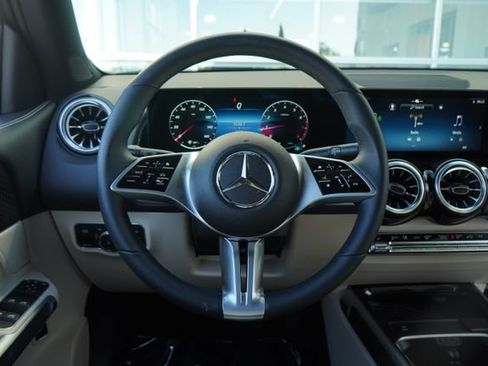 Used 2026 Mercedes-Benz GLB 250 image 16