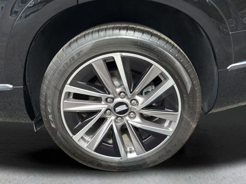 Certified 2026 Cadillac Vistiq Sport w/ LPO, Floor Liner Package AWD/4WD image 16