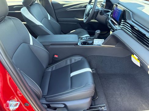 Certified 2026 Toyota Camry SE Nightshade image 13