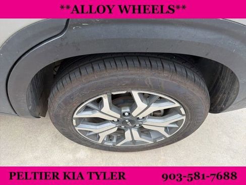 Certified 2023 Kia Seltos EX AWD/4WD image 10