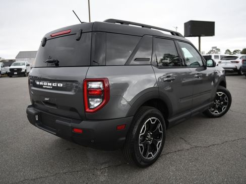 New 2025 Ford Bronco Sport Outer Banks image 11