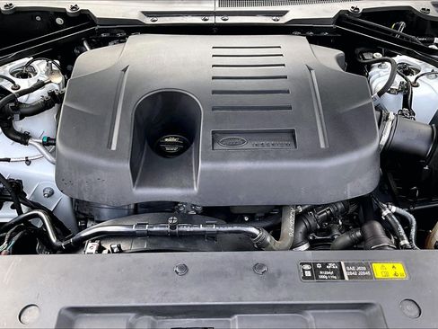 Used 2020 Land Rover Defender 110 HSE image 33