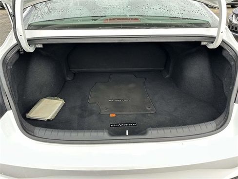 Used 2022 Hyundai Elantra SEL w/ Convenience Package image 20