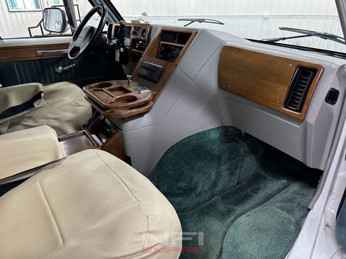 Used 1992 Chevrolet G20 RWD image 47
