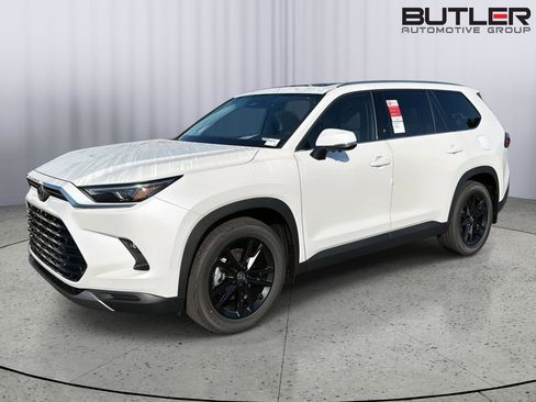 New 2026 Toyota Grand Highlander FWD image 1