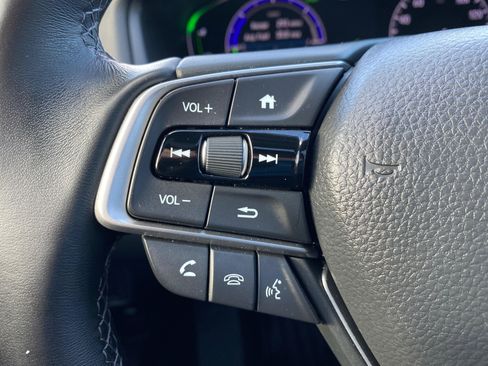 Used 2018 Honda Accord Touring image 18