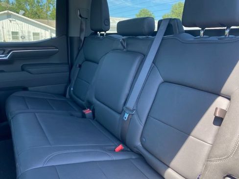 Used 2026 GMC Sierra 1500 SLT AWD/4WD image 22