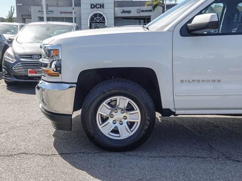 Used 2018 Chevrolet Silverado 1500 LT w/ All Star Edition image 9