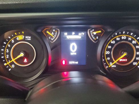 Used 2025 Jeep Wrangler Sport image 30