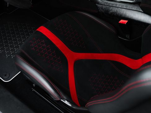 Used 2018 Lamborghini Huracan Performante AWD/4WD image 26