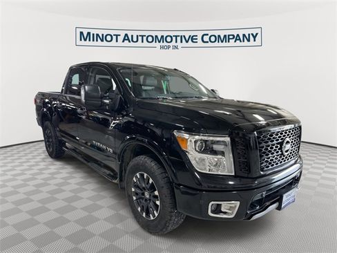 Used 2019 Nissan Titan PRO-4X w/ Pro-4x Convenience Package image 1