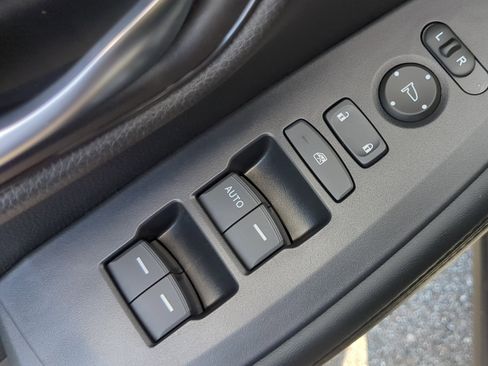 New 2026 Honda HR-V LX image 19