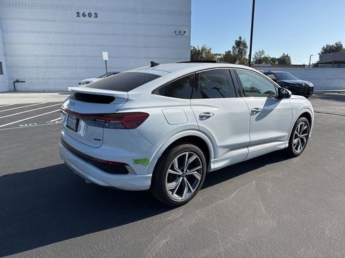 Used 2023 Audi Q4 e-tron Prestige AWD/4WD image 3