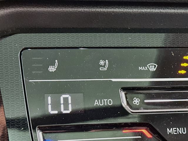 Certified 2025 Volkswagen Taos SEL AWD/4WD image 20