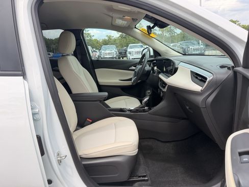 Used 2026 Buick Encore GX Preferred w/ Comfort Package FWD image 32