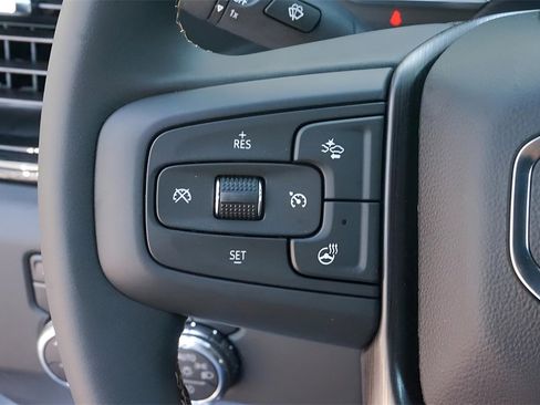 Used 2025 GMC Sierra 2500 AT4 w/ AT4 Premium Plus Package image 10