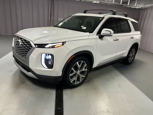 Used 2022 Hyundai Palisade SEL w/ 8P Bench Seat Package FWD image 3