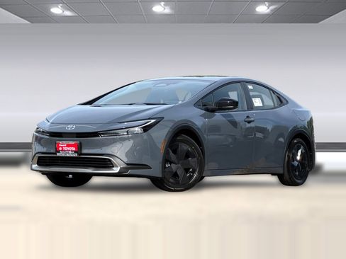 New 2026 Toyota Prius Plug-In Hybrid FWD image 21