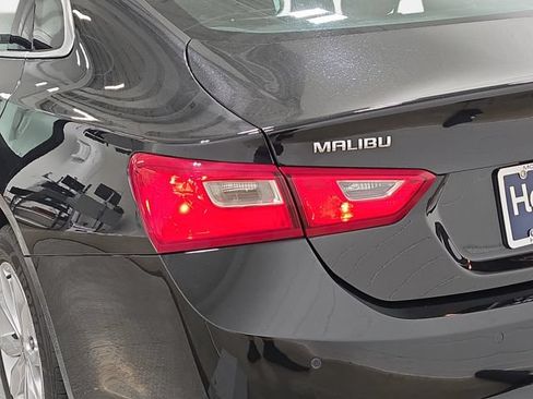 Used 2025 Chevrolet Malibu LT FWD image 33