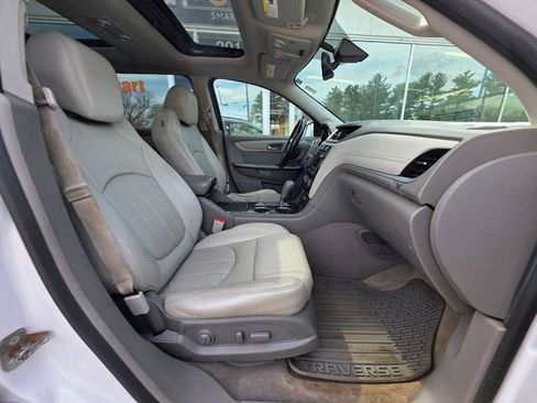 Used 2016 Chevrolet Traverse LTZ AWD/4WD image 12
