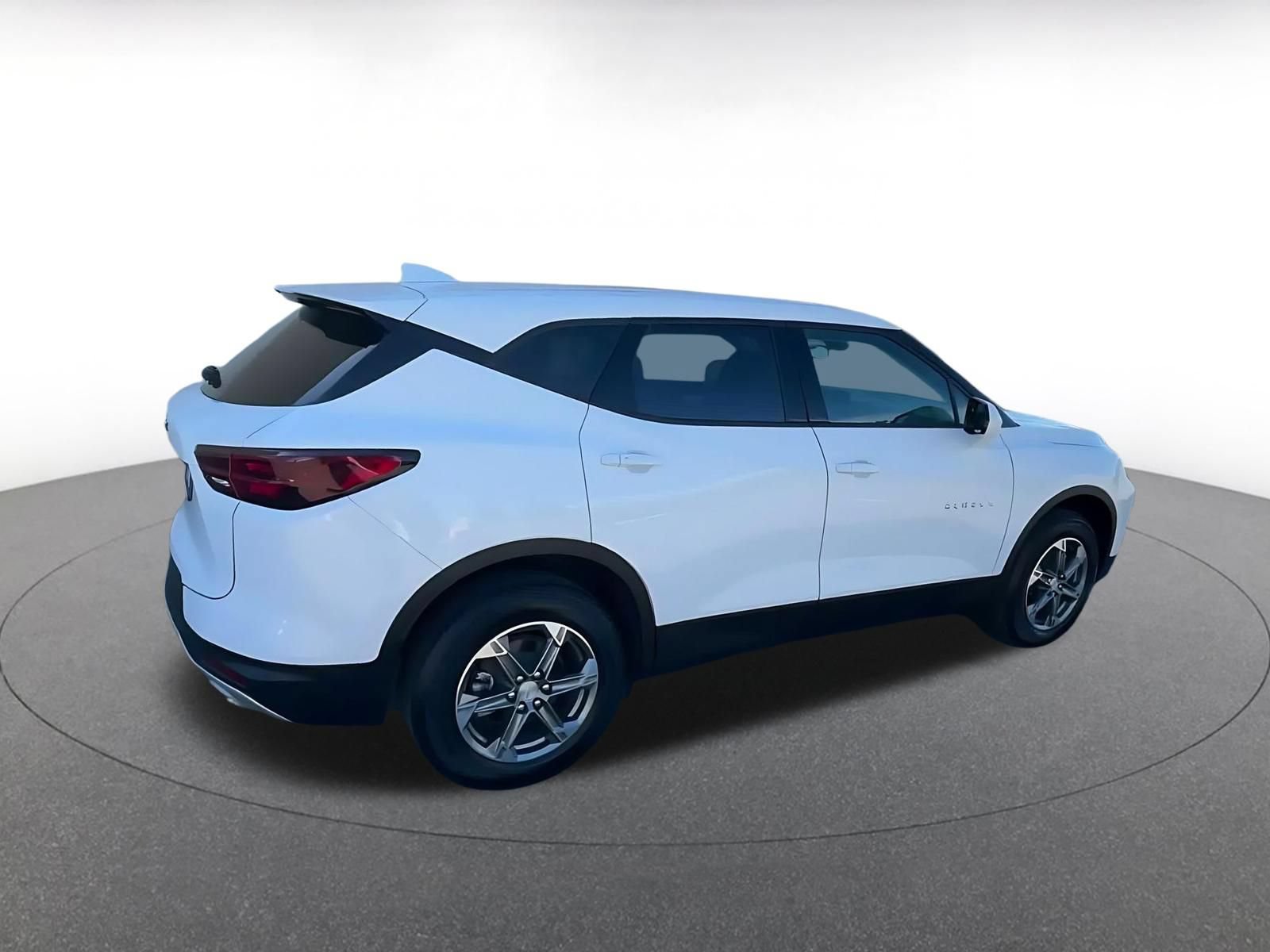 Used 2026 Chevrolet Blazer LT FWD image 14