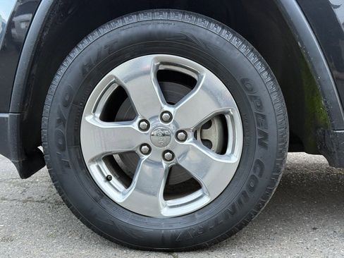 Used 2013 Jeep Grand Cherokee Limited AWD/4WD image 32