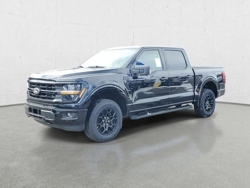 New 2026 Ford F150 XLT w/ Equipment Group 302A MID image 4