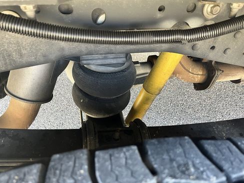 Used 2011 Ford F250 XLT w/ XLT Premium Pkg image 12