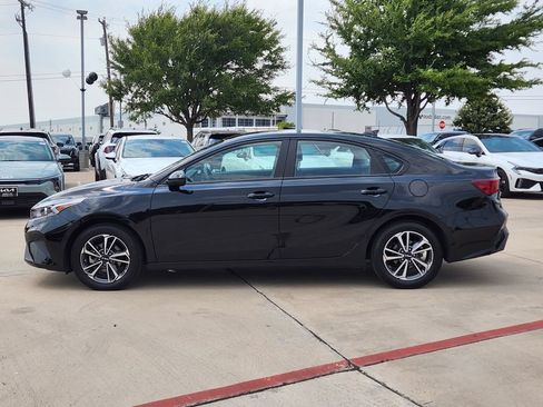 Certified 2024 Kia Forte LXS FWD image 12
