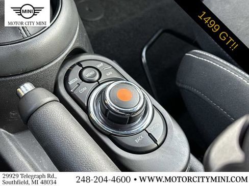 Used 2021 MINI Cooper 2-Door Hardtop image 35