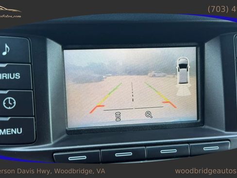 Used 2019 Ford Explorer XLT FWD image 29