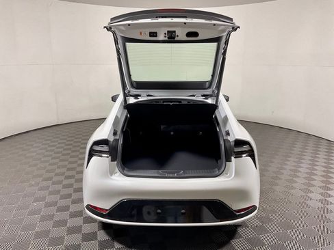 New 2025 Toyota Prius Plug-In Hybrid image 15