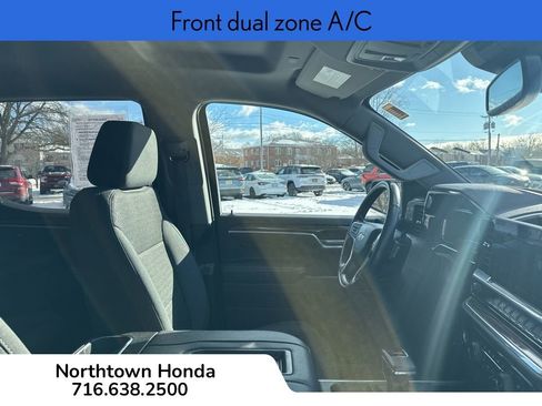 Used 2022 Chevrolet Silverado 1500 LT w/ Z71 Off-Road Package image 16