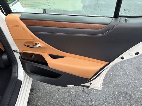 Certified 2023 Lexus ES 350 w/ Premium Package FWD image 15