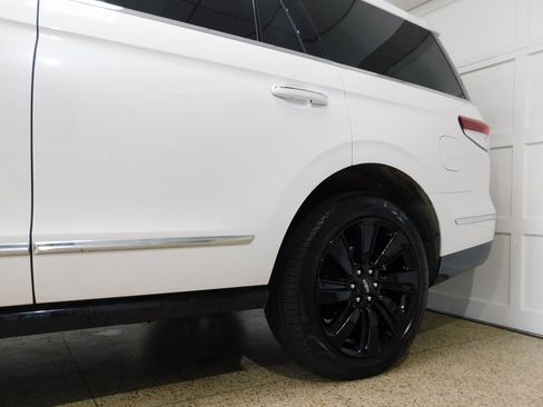 Used 2024 Lincoln Navigator Reserve w/ Equipment Group 201A image 21