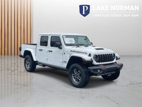 New 2025 Jeep Gladiator Mojave w/ Convenience Group image 2