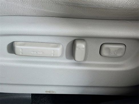 Used 2017 Honda Pilot Touring image 19