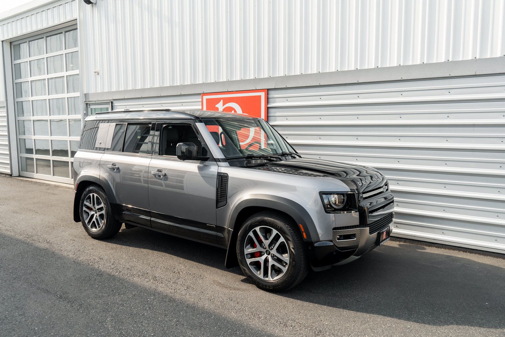 Used 2022 Land Rover Defender 110 X AWD/4WD image 42