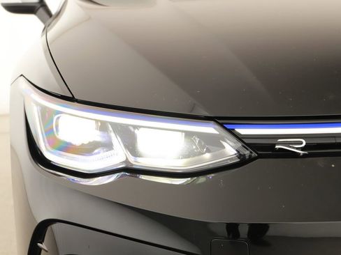 Used 2024 Volkswagen Golf R AWD/4WD image 40